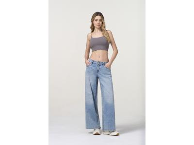casual loose-fit denim jeans