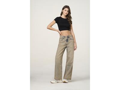 casual loose-fit denim jeans